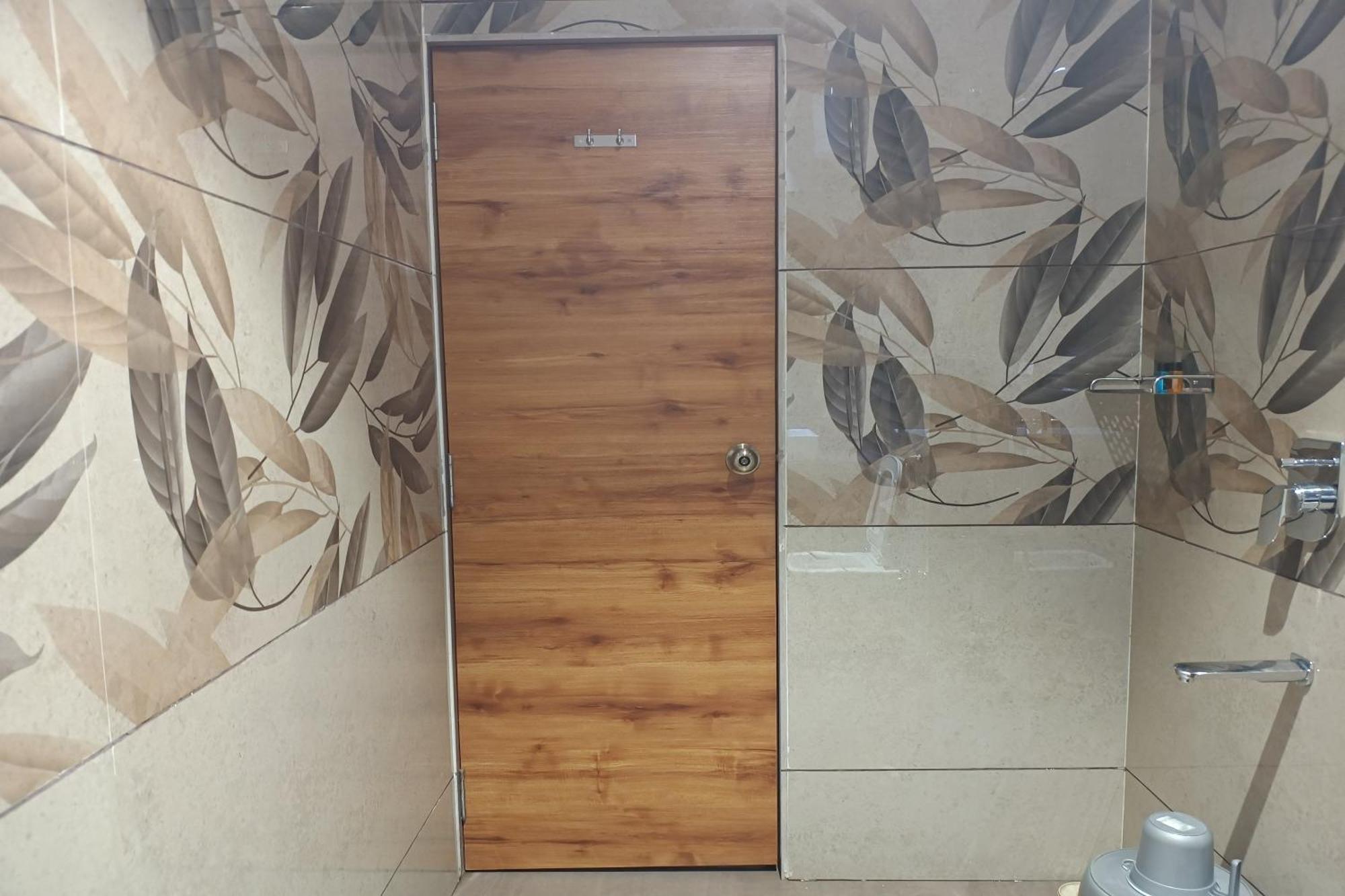 Madhav Residency Hotel & Banquet, Kalyan, Mumbai Exteriör bild